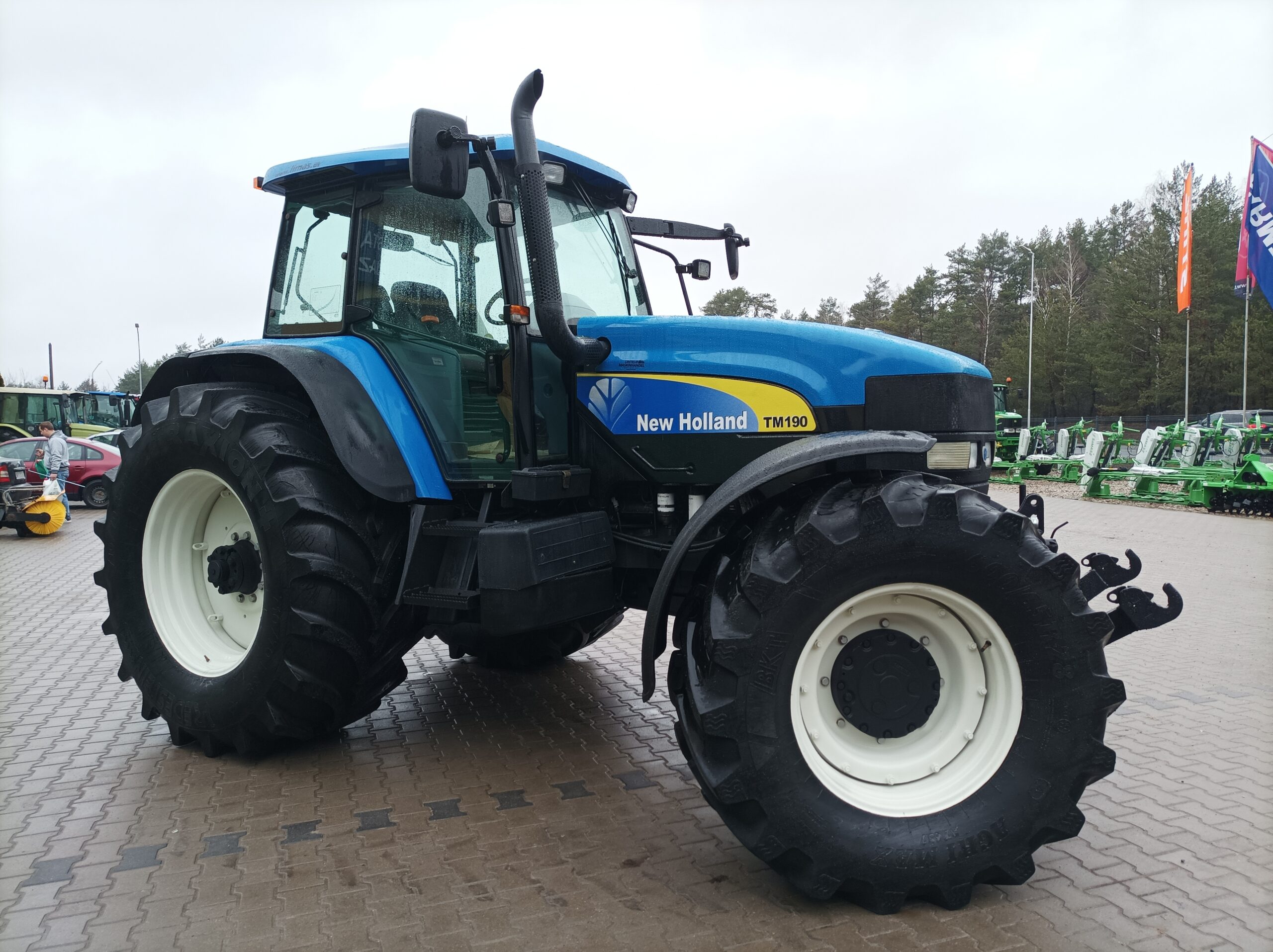 NEW HOLLAND TM190