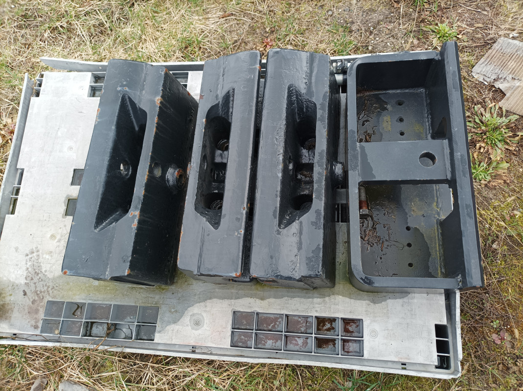 Wspornik obciążników Farmtrac 675, 680